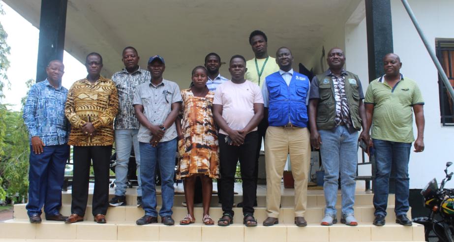 Representatives of the NOURISH Family Farms Project and partner institutions pose for a group photo with Dr. Arthur Bob Karnuah and the CARI team following the Joint Technical Working Group meeting focused on strengthening collaboration for organic agriculture, improved nutrition, and resilient livelihoods in Liberia.