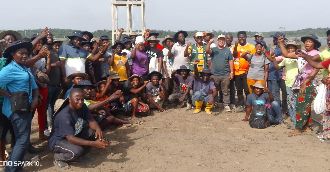 Participtants garthered for a group photo