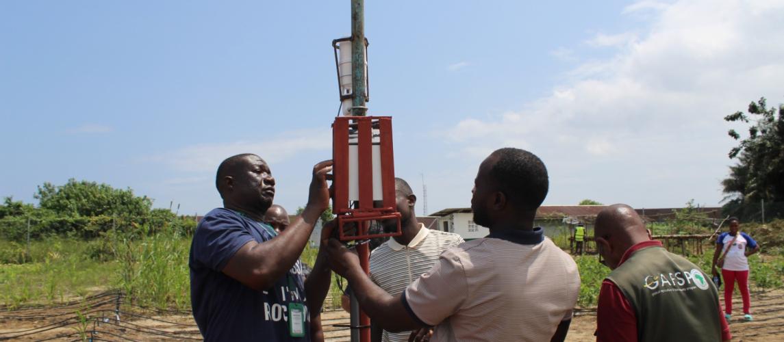 CARI‑RESADE Project’s technical team installs advanced scientific sensors at the Best Practice Hub in Buchanan to monitor soil moisture, water quality, and weather conditions affecting crop growth. The installation marks a key step in strengthening evidence‑based farming practices and supporting climate‑smart agriculture in Liberia.