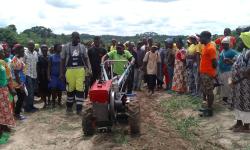 CARI technicians trained more than 100 farmers from 10 cooperatives in Bong County on site selection and land clearing, utilizing simple farm machinery to enhance efficiency and promote modern agricultural practices.
